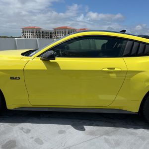 FORD MUSTANG GT PREMIUM - 4