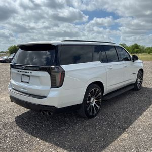 CHEVROLET SUBURBAN RST - 8