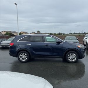 KIA SORENTO LX V6 - 10