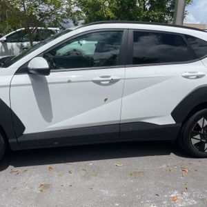 HYUNDAI KONA SEL - 4