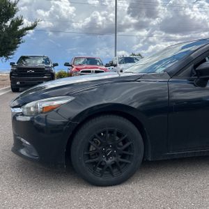 صورة 2 لـ 2017 Mazda MAZDA3 SPORT