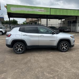 JEEP COMPASS LIMITED 4X4 - 10