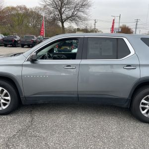 CHEVROLET TRAVERSE LS - 4