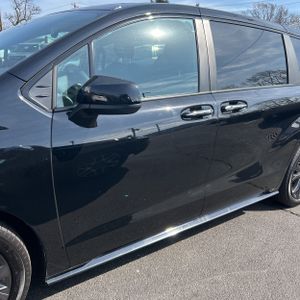 Toyota Sienna XSE 7-Passenger - 3