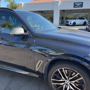 صورة 13 لـ 2020 BMW X5 M50I