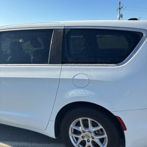 CHRYSLER PACIFICA TOURING L - 6