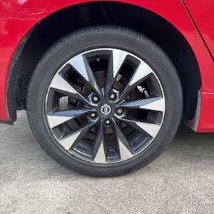2019 Nissan SENTRA SR TURBO 照片 19