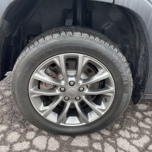 2019 JEEP CHEROKEE LATITUDE PLUS — миниатюра 19