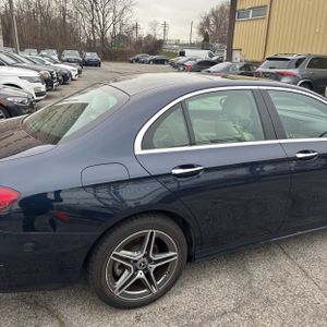 MERCEDES-BENZ E-CLASS - 8