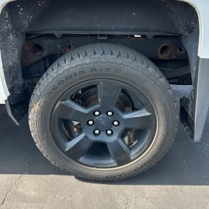 2017 Chevrolet SILVERADO 1500 CUSTOM — миниатюра 18