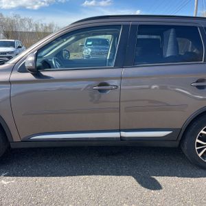 MITSUBISHI OUTLANDER SEL - 4