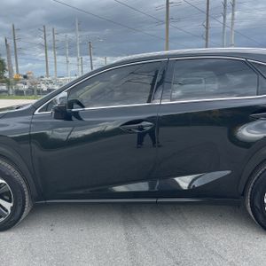 Lexus NX 300 Base - 4