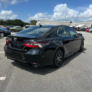 صورة 8 لـ 2022 Toyota CAMRY SE