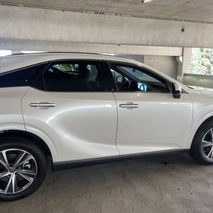 صورة 11 لـ 2024 Lexus RX 350 PREMIUM