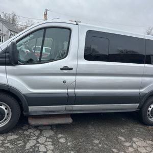 FORD TRANSIT 150 XL - 4