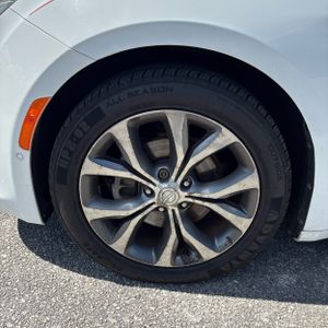 2017 Chrysler PACIFICA LIMITED — фото 15