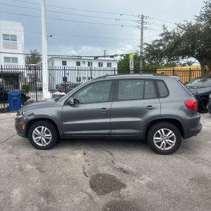 2017 Volkswagen TIGUAN 2.0T S — фото 3
