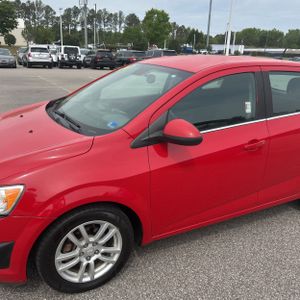 CHEVROLET SONIC LT AUTO - 2