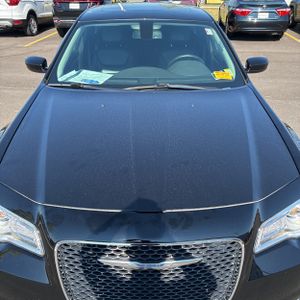 صورة مصغرة 15 لـ 2017 Chrysler 300 LIMITED