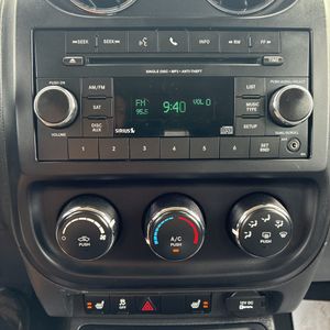 2012 JEEP PATRIOT LATITUDE — миниатюра 37