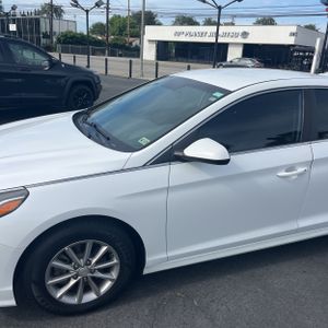 HYUNDAI SONATA SE - 2