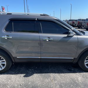 FORD EXPLORER XLT - 9