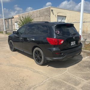 2018 Nissan PATHFINDER SL — фото 5