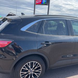 FORD ESCAPE PHEV SEL - 9