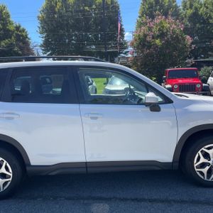 2024 Subaru FORESTER PREMIUM 照片 11