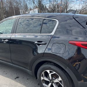 KIA SPORTAGE LX - 6