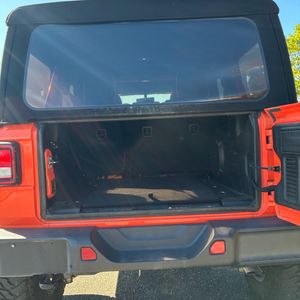 صورة 42 لـ 2018 JEEP WRANGLER UNLIMITED SAHARA