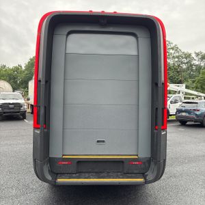 صورة 7 لـ 2024 Rivian DELIVERY ECV 500 CARGO VAN