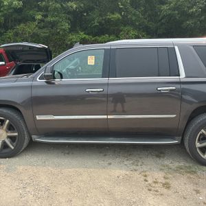 صورة 4 لـ 2015 Cadillac ESCALADE LUXURY