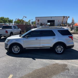 FORD EXPLORER XLT - 3