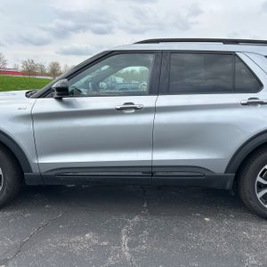 FORD EXPLORER ST-LINE - 4