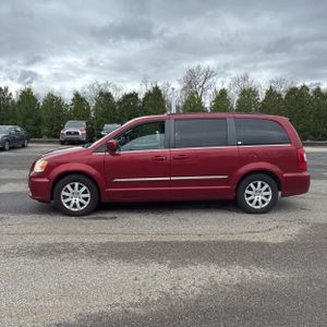 CHRYSLER TOWN AND COUNTRY TOURING - 3