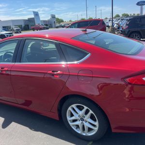 FORD FUSION SE - 6