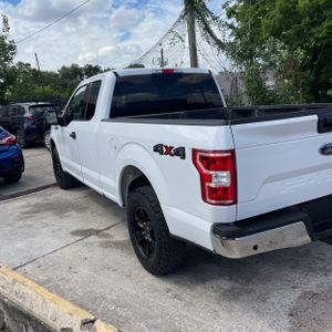 FORD F-150 XLT - 4
