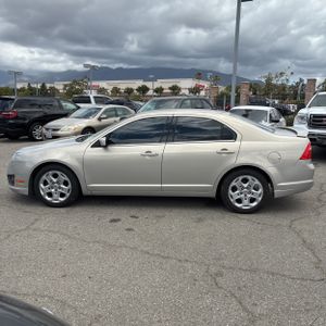 FORD FUSION SE - 3