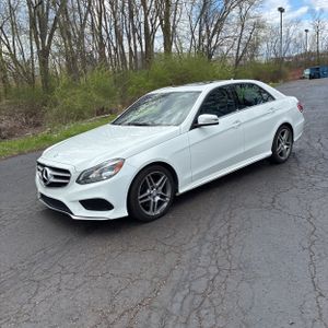 MERCEDES-BENZ E-CLASS - 1