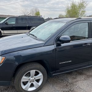 JEEP COMPASS LATITUDE - 2