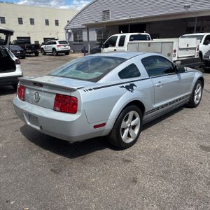 FORD MUSTANG V6 DELUXE - 8