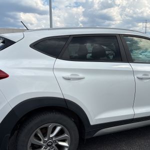 HYUNDAI TUCSON SE - 9
