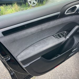 صورة 81 لـ 2018 Porsche CAYENNE GTS