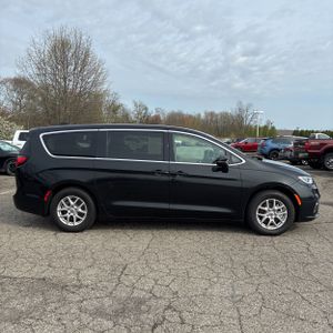 CHRYSLER PACIFICA TOURING L - 10