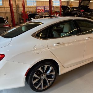 2016 Chrysler 200 C — фото 9