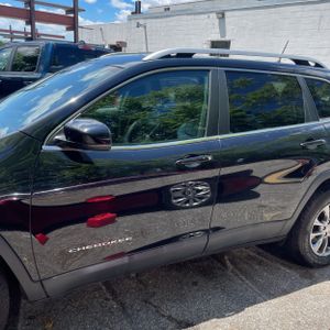 2019 JEEP CHEROKEE LATITUDE PLUS 照片 3