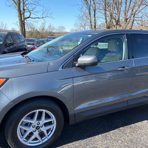 FORD EDGE SEL - 2