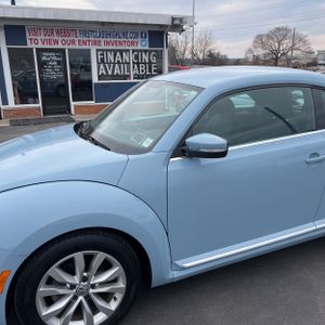 VOLKSWAGEN BEETLE TDI - 2