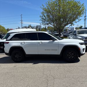 JEEP GRAND CHEROKEE ALTITUDE 4X4 - 10